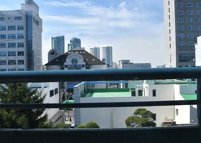 Dolma Hongdae Гостевой дом 2*